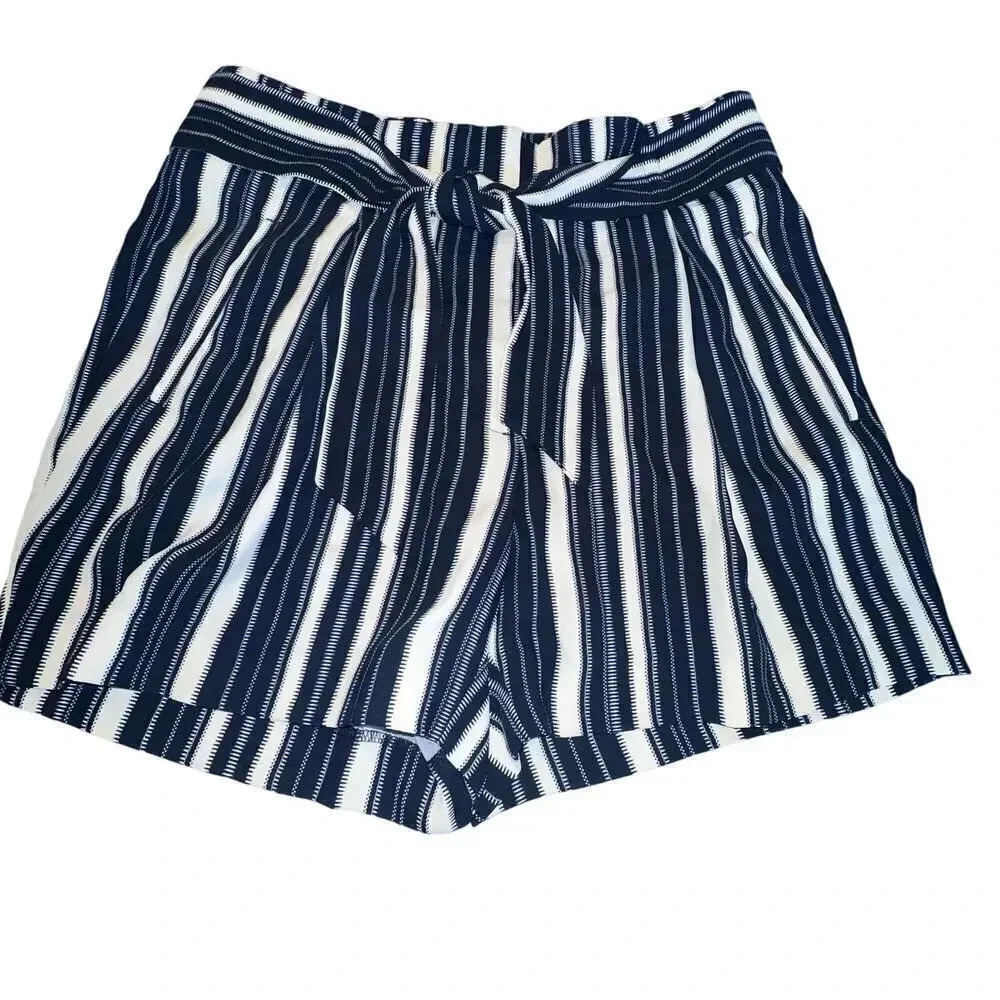 H&M‎ Paperbag Shorts 10 Navy Blue White Striped High Rise Tie Waist Pocket